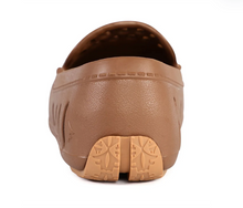 Load image into Gallery viewer, Chestnut Hill/ Gum Prodigy Driver Foam Shoe by Floafers
