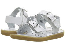 Load image into Gallery viewer, White Ariel Footmates
